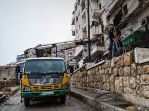 كهرباء حلب تستنفر لإصلاح أضرار الشبكة في الشيخ مقصود والأشرفية