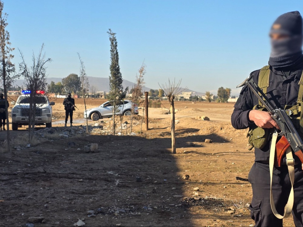 القبض على عنصر من تنظيم داعش في ريف دمشق بحوزته أسلحة ومتفجرات