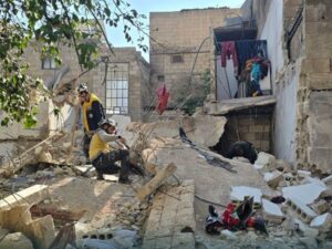 ضحايا ومصابون جراء انهيار منزل متصدع في ريف دمشق