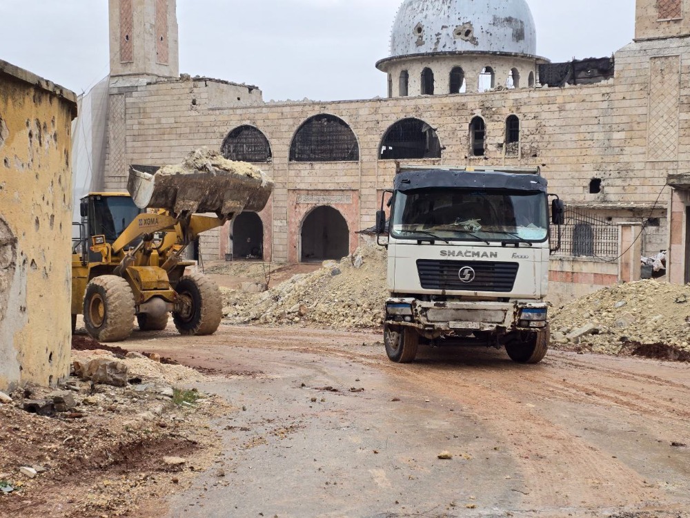 مجلس مدينة حلب ينفذ خطة شاملة لإعادة الحياة الطبيعية إلى حي الشيخ مقصود