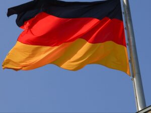 ألمانيا تعلن انفتاحها على تعزيز العلاقات مع دمشق ومتابعتها للأوضاع الأمنية في البلاد