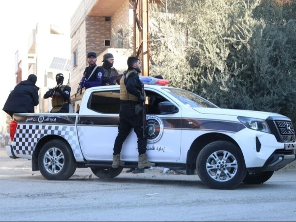 الرقة.. الأمن الداخلي يتمكّن من تحرير وتأمين عائلات اتخذتهم قسد دروعاً بشرية