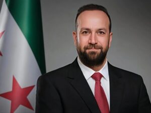 وزير الإعلام: قسد وحزب العمال الكردستاني يحولان مرافق مدنية في الشيخ مقصود إلى نقاط عسكرية