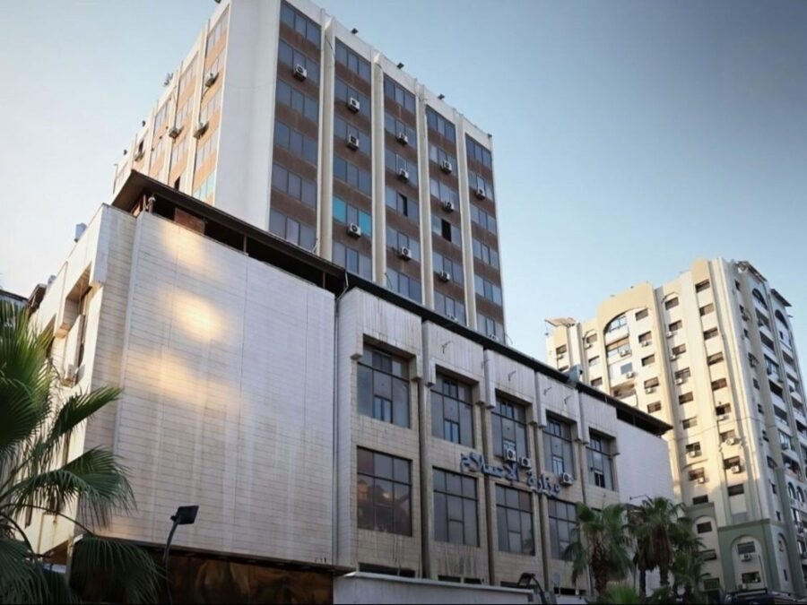 وزارة الإعلام: إصابة إعلاميين اثنين بقصف لتنظيم قسد على مدينة حلب