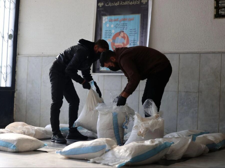 تعاون سوري – عراقي يستهدف شبكة دولية متخصصة في تصنيع وترويج المخدرات