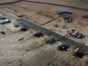 مكتب شؤون النفط الإشعاعية: المنشآت النفطية في دير الزور تعرضت لتدمير واسع