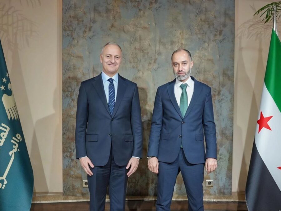 هيئة المنافذ تبحث مع شركة فرنسية تطوير محطة الحاويات في مرفأ اللاذقية