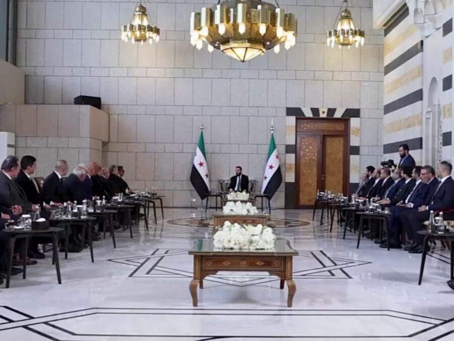 الرئيس الشرع لوفد تجاري مصري: نركز على تحقيق الاستقرار والتنمية الاقتصادية