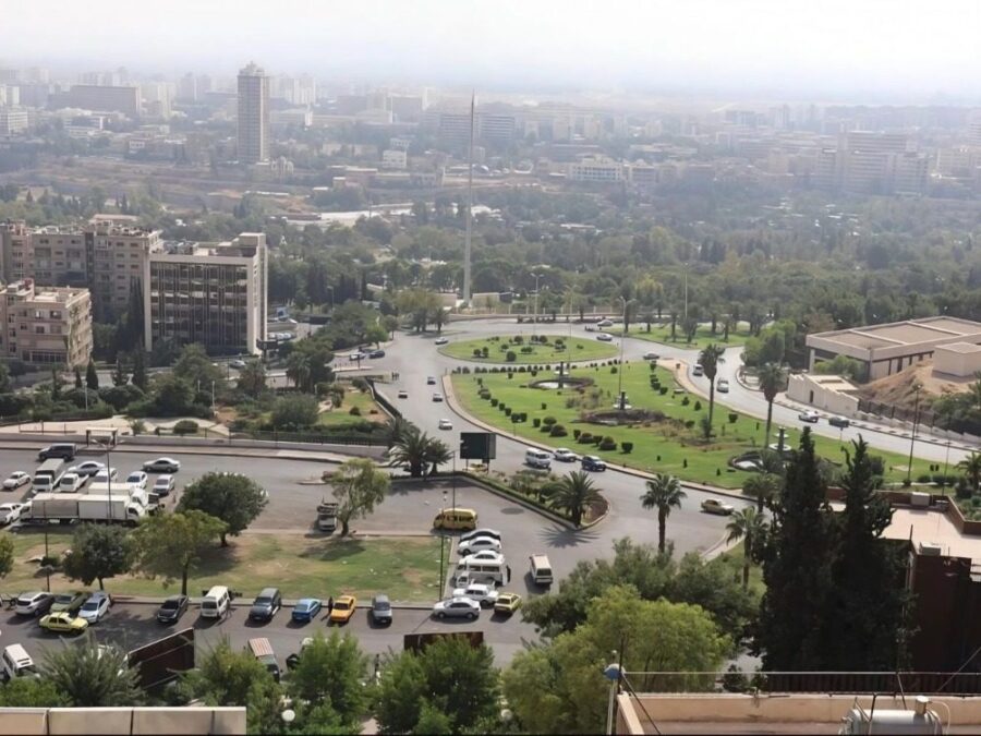 موجة صقيع في معظم المناطق والجو بين الصحو والغائم جزئياً