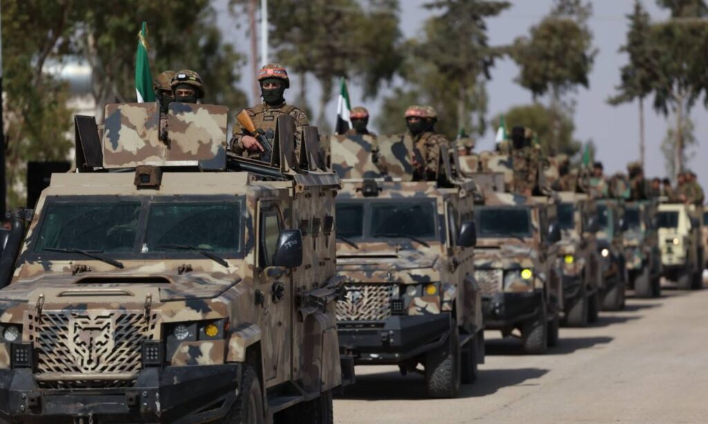 الجيش السوري يسيطر على مواقع استراتيجية بريف الرقة ويوجّه رسالة لتنظيم قسد