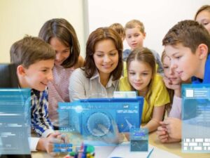 دمج التكنولوجيا في العملية التعليمية.. رؤية مستقبلية لوزارة التربية والتعليم