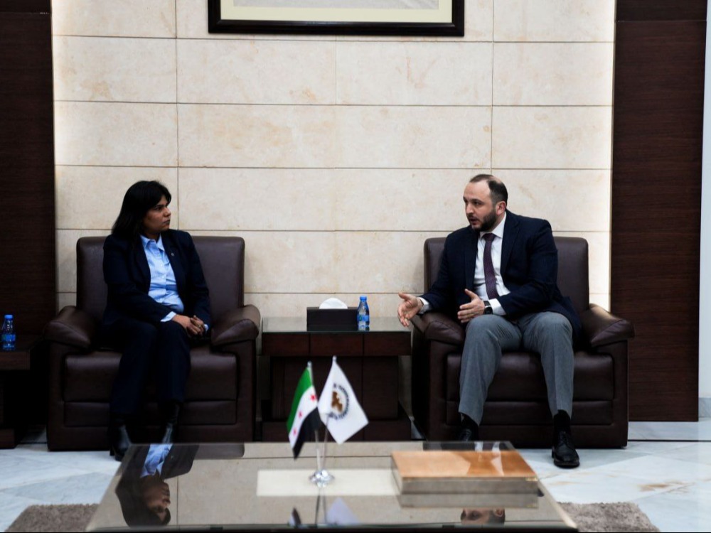 محافظ حمص يبحث مع القائم بأعمال السفارة الهندية تعزيز الشراكة الاستثمارية والتعليمية