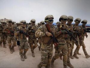 الجيش العربي السوري يؤمن عناصر انشقوا عن تنظيم قسد في دير حافر