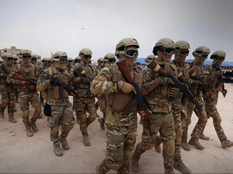 الجيش العربي السوري يؤمن عناصر انشقوا عن تنظيم قسد في دير حافر