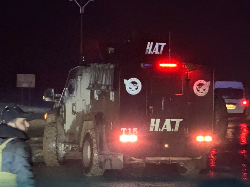 الجيش السوري يبدأ نقل عناصر قسد من سجن الأقطان إلى عين العرب شرقي حلب