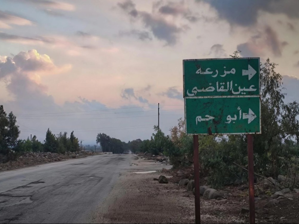 الاحتلال الإسرائيلي يتوغل بمزرعة عين القاضي ويفتش منزلاً