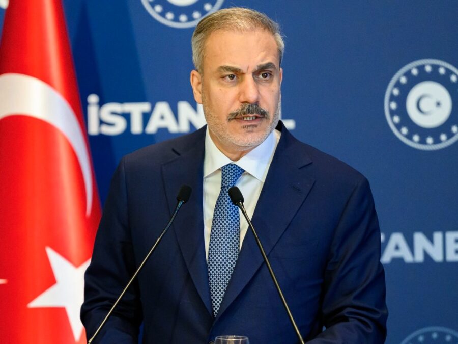 وزير الخارجية التركي: تنظيم قسد يحاول كسب الوقت وعليه الانسحاب من حلب