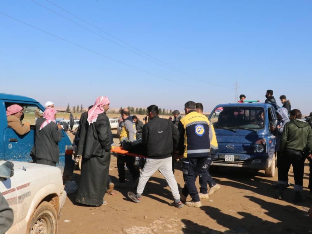 استمرار جهود الدفاع المدني لليوم الثاني لنقل المدنيين من ريف حلب الشرقي