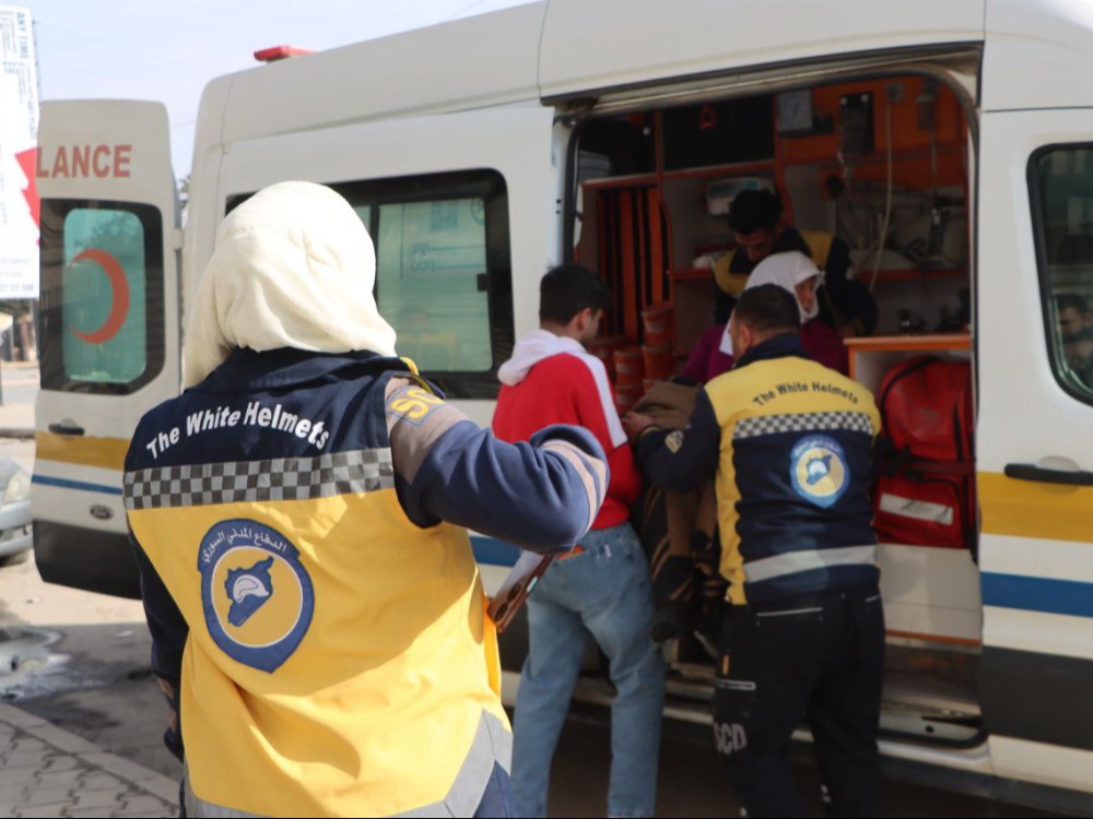 الدفاع المدني في حلب يجلي 850 مدنياً معظمهم من حيي الشيخ مقصود والأشرفية