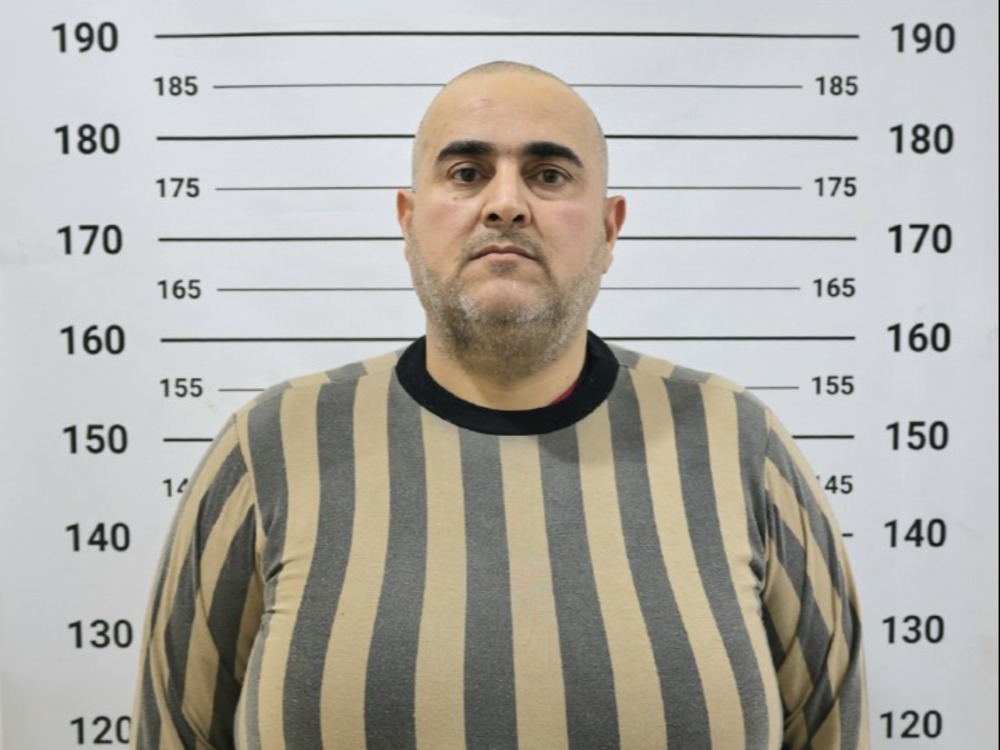 حماة.. القبض على أحد فلول النظام البائد ومتورّط بتهريب السلاح لتنظيم قسد