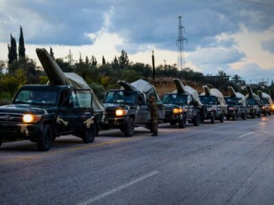 الجيش يرسل تعزيزات عسكرية من اللاذقية باتجاه جبهة دير حافر بريف حلب الشرقي