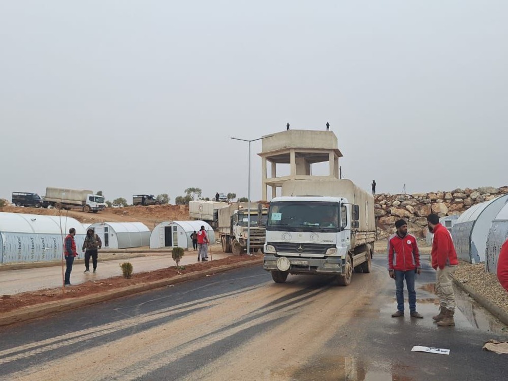 مديرية إعلام حلب تعلن نقل مئات المواطنين من مخيم الهول إلى ريف حلب