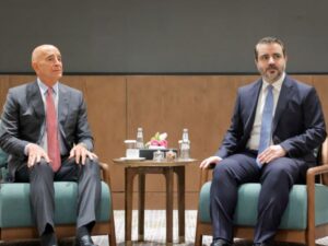 الشيباني يلتقي المبعوث الأمريكي في العاصمة السعودية الرياض