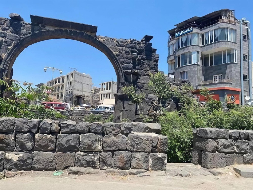 السويداء.. حادثة اختطاف القيادي السابق في رجال الكرامة تكشف تصدعات الفصائل المسلحة