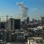 انفجارات عنيفة تهز طهران.. إسرائيل تعلن "ضربة استباقية" واستهداف مقار حكومية