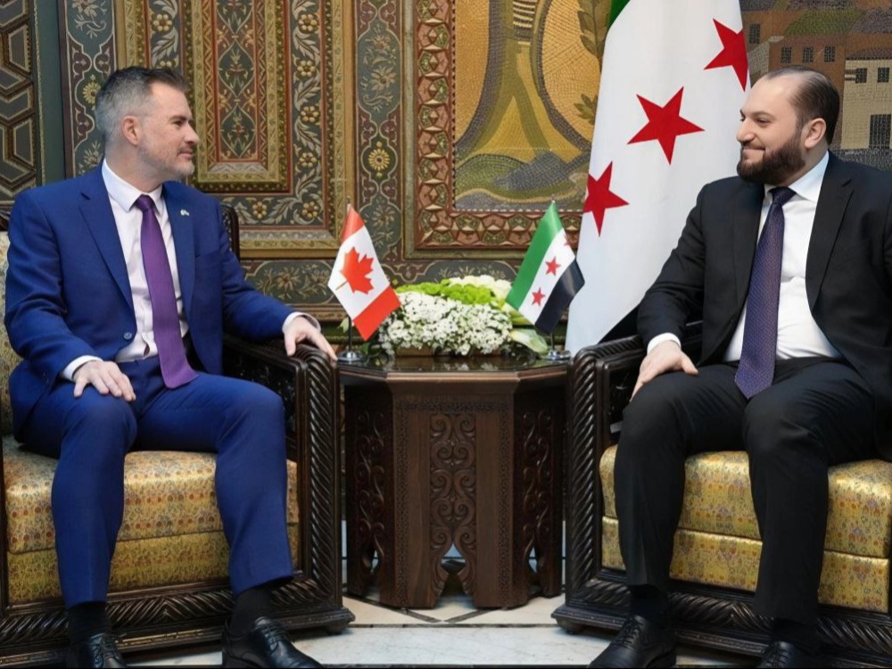 محافظ دمشق يبحث مع السفير الكندي تعزيز التعاون المشترك