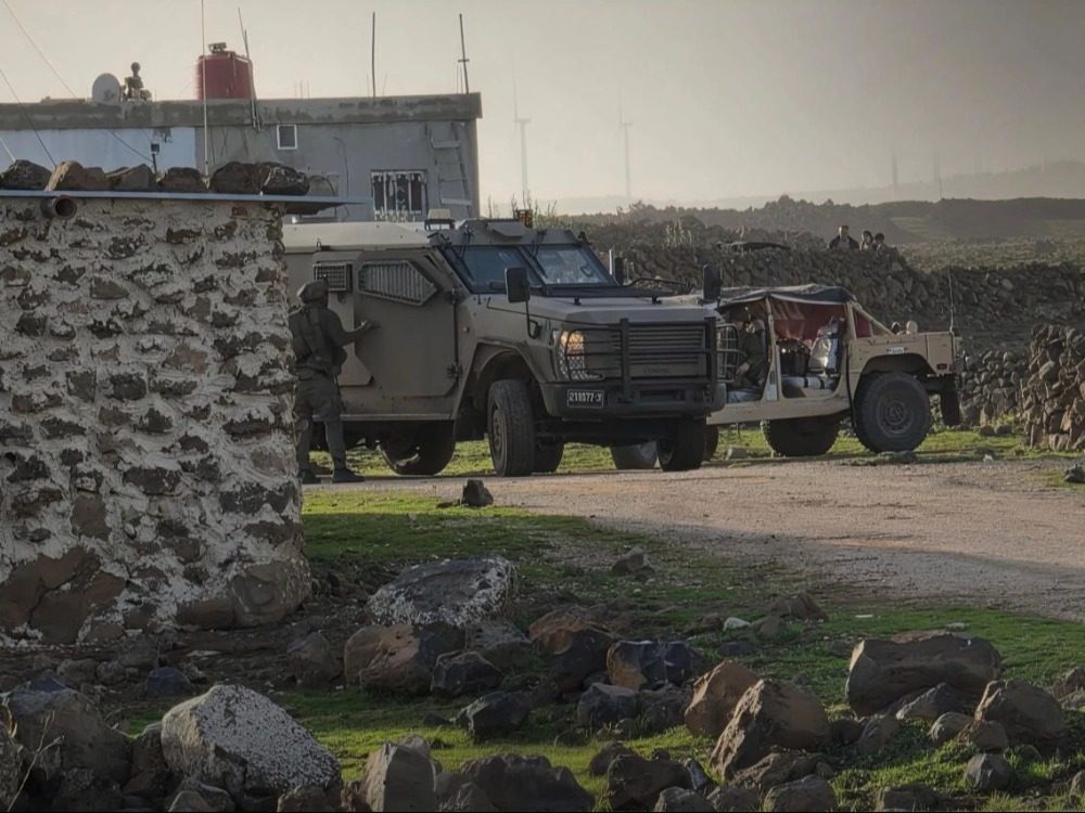 الاحتلال الإسرائيلي يعتقل شاباً أثناء توغله في صيدا الحانوت بريف القنيطرة