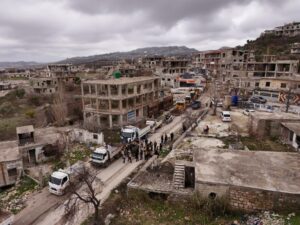 وزارة الطوارئ تطلق مشروعاً لإزالة الأنقاض من جبل الأكراد بريف اللاذقية