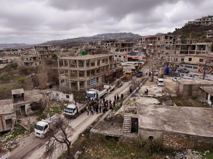 وزارة الطوارئ تطلق مشروعاً لإزالة الأنقاض من جبل الأكراد بريف اللاذقية
