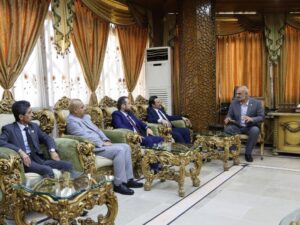 وزير التربية يلتقي محافظ دير الزور لبحث واقع التعليم وعودة الكوادر المفصولة