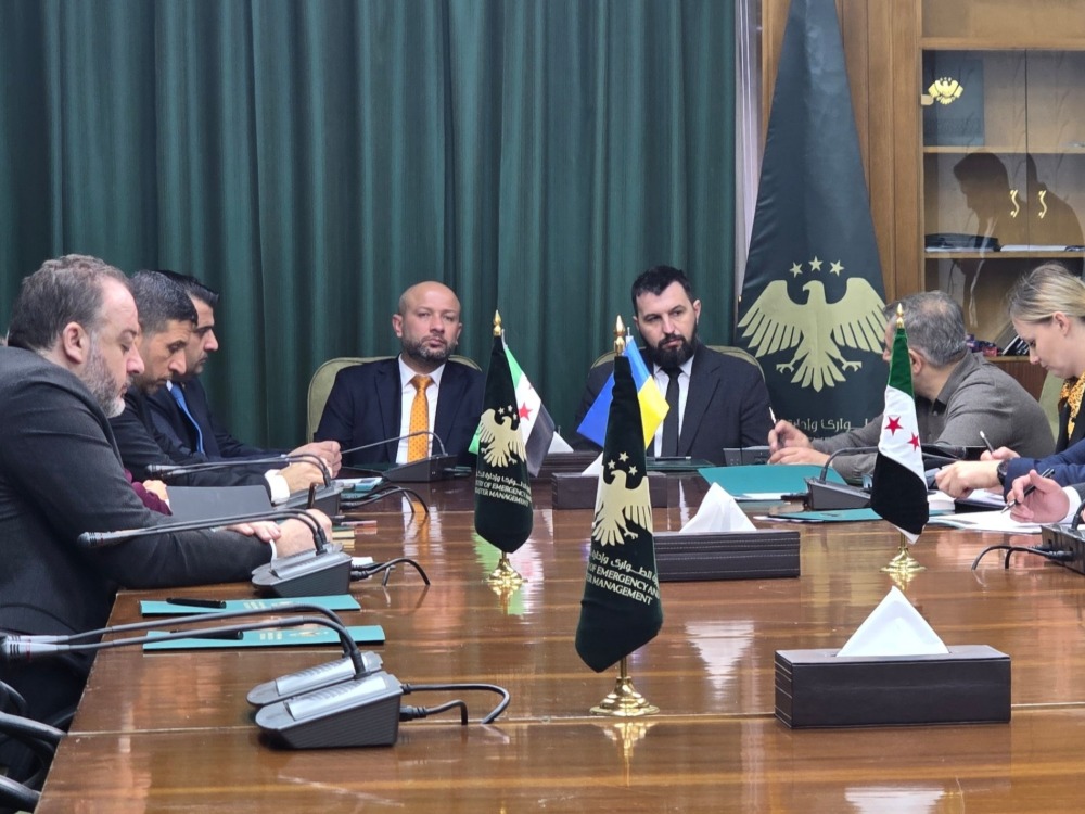 وزير الطوارئ يبحث مع وفد أوكراني تعزيز التعاون في مجال إزالة مخلفات الحرب