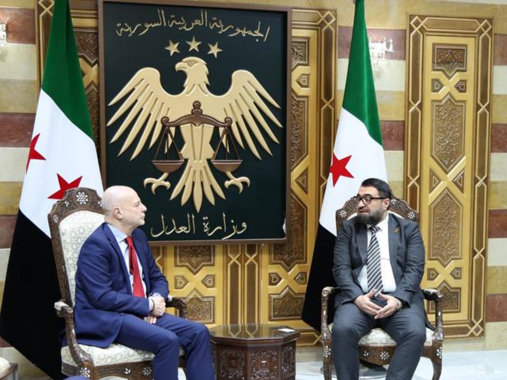 وزير العدل يبحث مع نائب المبعوث الأممي سبل التعاون في المجالات القانونية