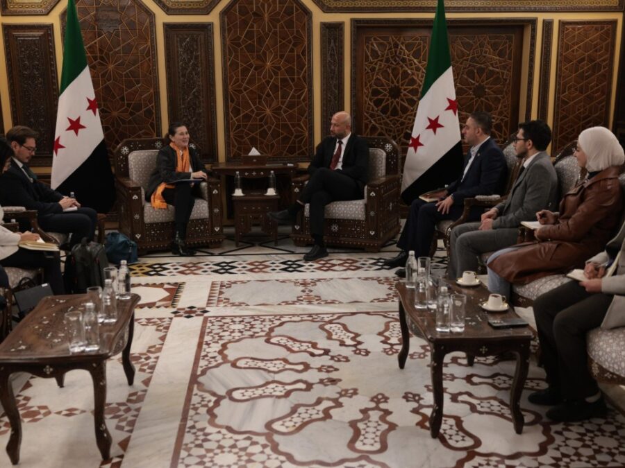 وزير الطوارئ يبحث مع الأمم المتحدة إزالة مخلفات الحرب ودعم عودة النازحين