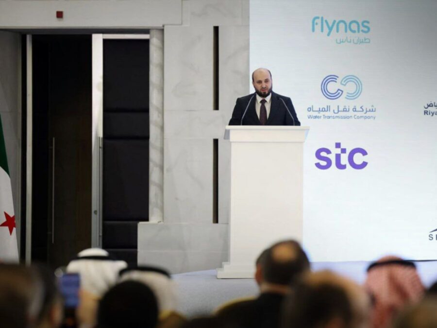 وزير الطاقة: نخطط لنقل المياه العذبة من الساحل إلى الجنوب عبر محطة تحلية