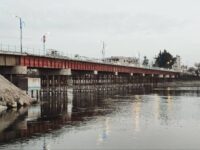 إعادة الحركة المرورية على جسر الرقة القديم بعد إصلاحه