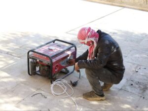 السويداء.. اختبار الشبكات الكهربائية وتنظيف المنازل استعداداً لعودة الأهالي