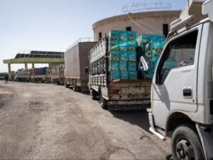 حركة مرورية منتظمة على طريق دمشق–السويداء تسهل نقل الركاب والبضائع