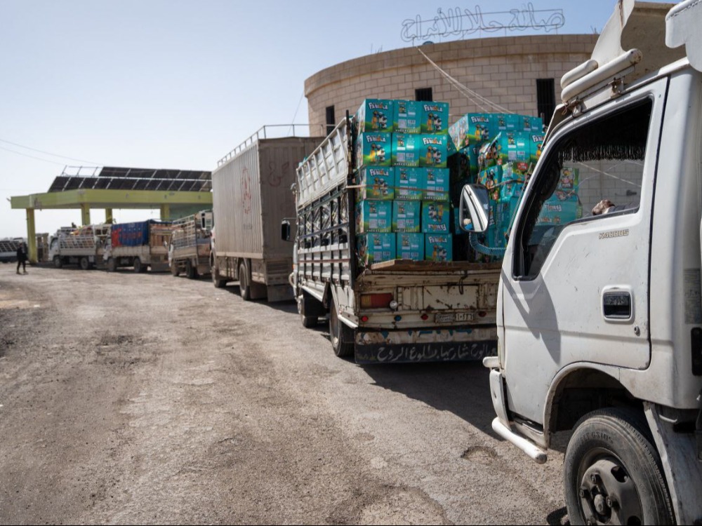 حركة مرورية منتظمة على طريق دمشق–السويداء تسهل نقل الركاب والبضائع