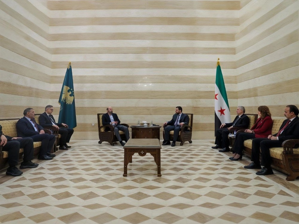 اللجنة العليا لانتخابات مجلس الشعب تبحث مع محافظ الرقة تحضيرات العملية الانتخابية