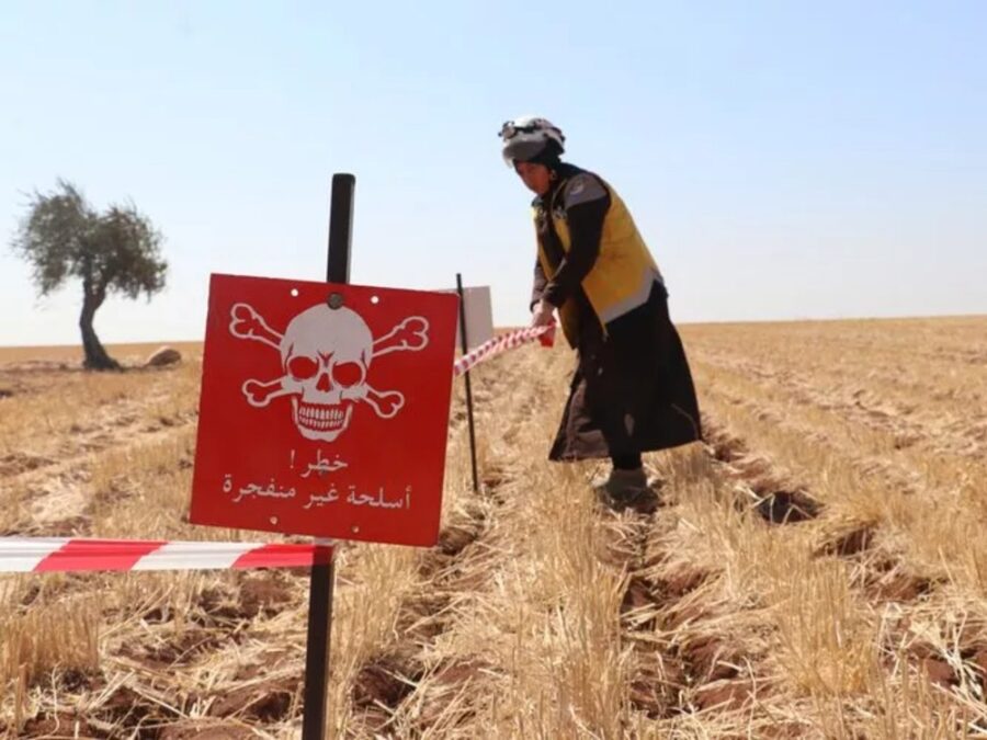 إصابة 3 مدنيين بجروح جراء انفجار مخلفات حرب في خان شيخون