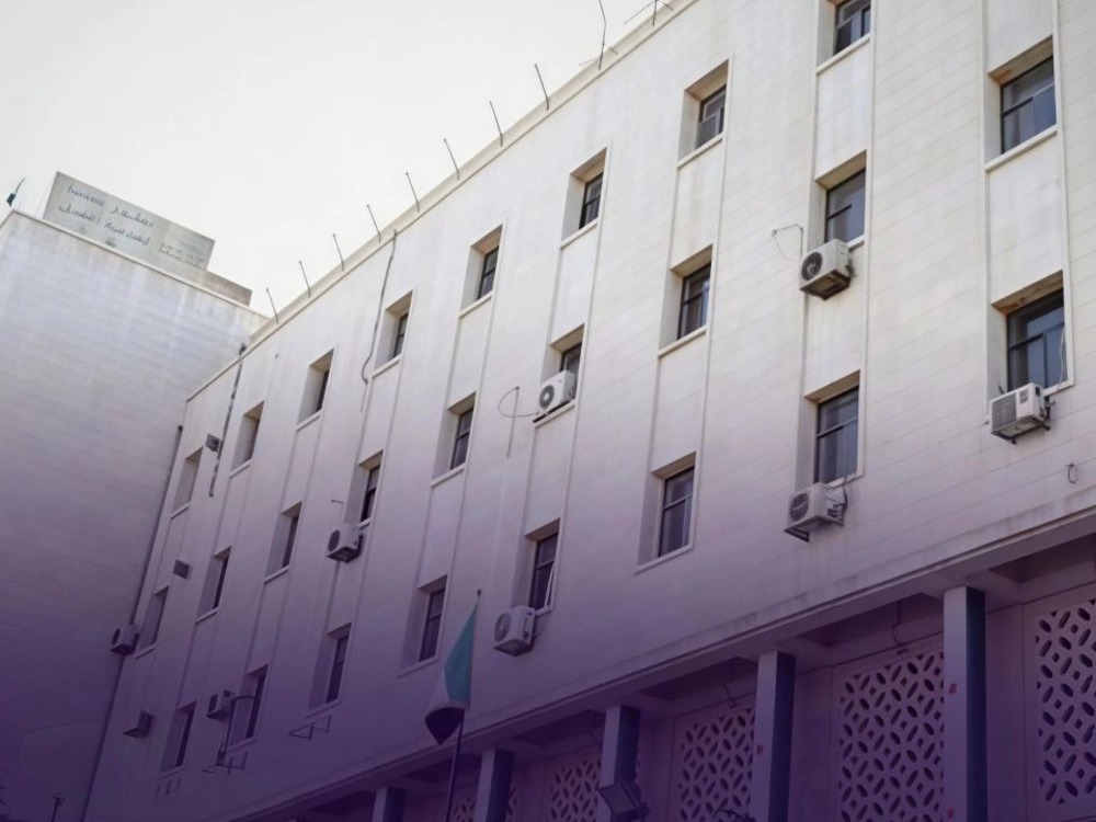 بعد انقطاع 15 عاماً.. عودة صرف رواتب المتقاعدين في الرقة عبر مديرية البريد