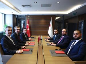 مباحثات سورية - تركية لإرساء شراكة استراتيجية في مكافحة التضليل الإعلامي