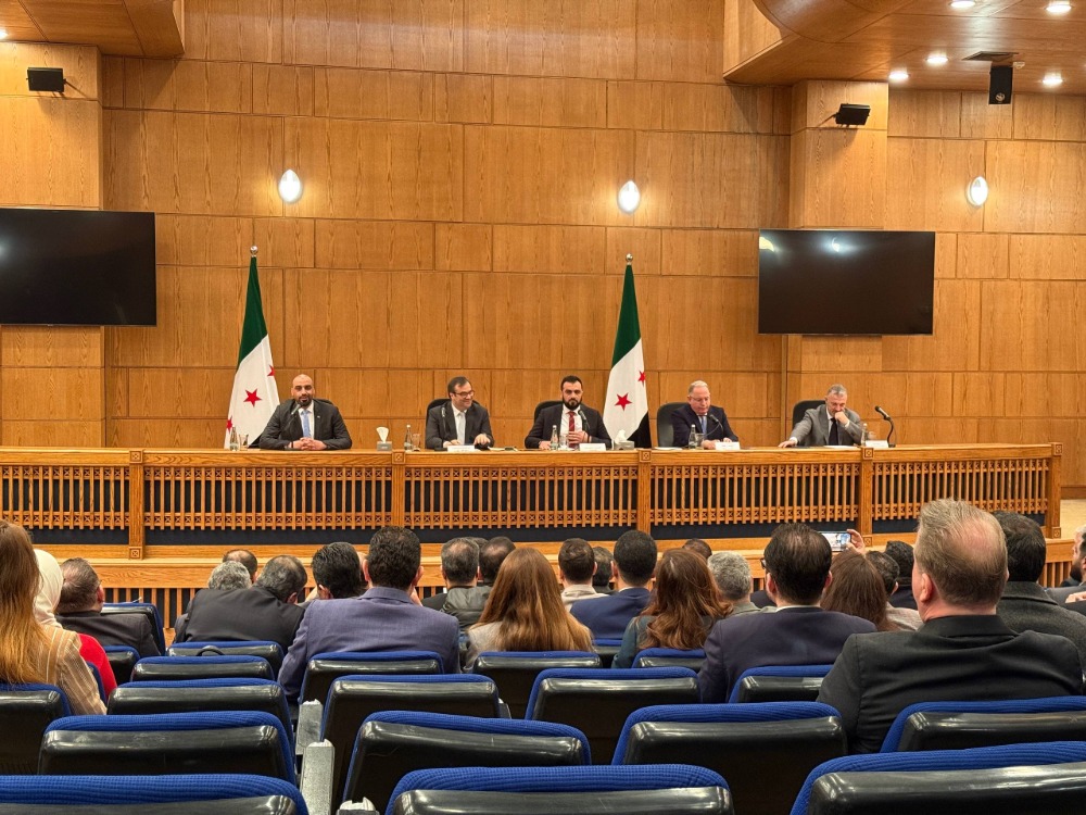 اجتماع بين وفدي الحكومة والبنك الدولي لمناقشة تمويل المشاريع الاستراتيجية