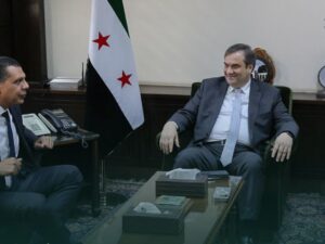 المصرف المركزي يبحث مع "ماستركارد وفيزا" تسريع إطلاق خدمات الدفع الإلكتروني