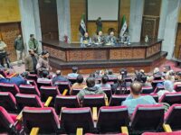 وزير الطوارئ يبحث مع محافظ دير الزور تعزيز العمل الإغاثي والخدمي بالمحافظة