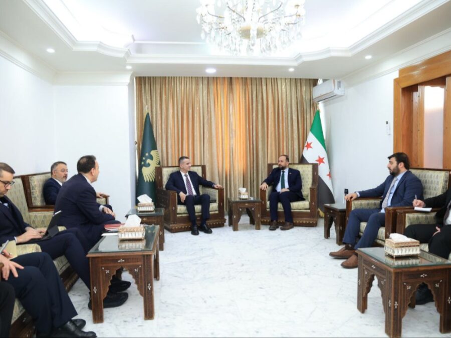 وزير الاعلام يبحث مع وفد تركي التعاون في مجال مكافحة حملات التضليل